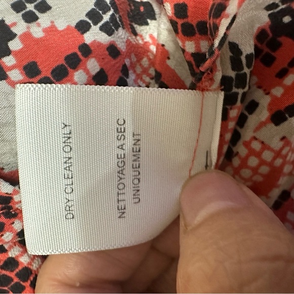 Joie Women's M 100% Silk Red White Geometric Snake Print Boho V-neck blouse - Picture 4 of 9